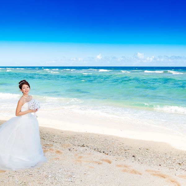 福岡でレンタルドレスや式場案内サービスを行っております