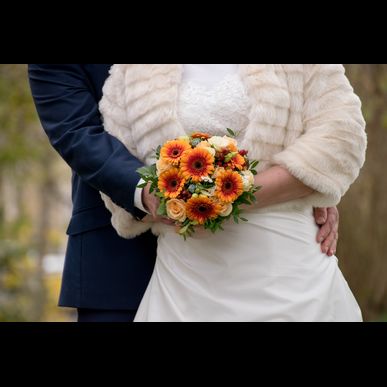 福岡で50代向けのレンタルドレスをご紹介しております